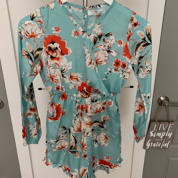 Peyton Bre Blue floral romper size 16 - Picture 2 of 12